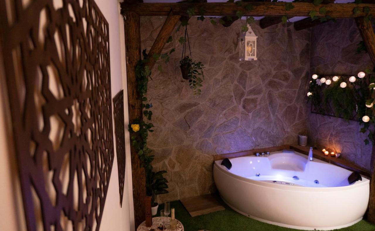 La Casa De La Lobita Villa เบเนากาซ ภายนอก รูปภาพ